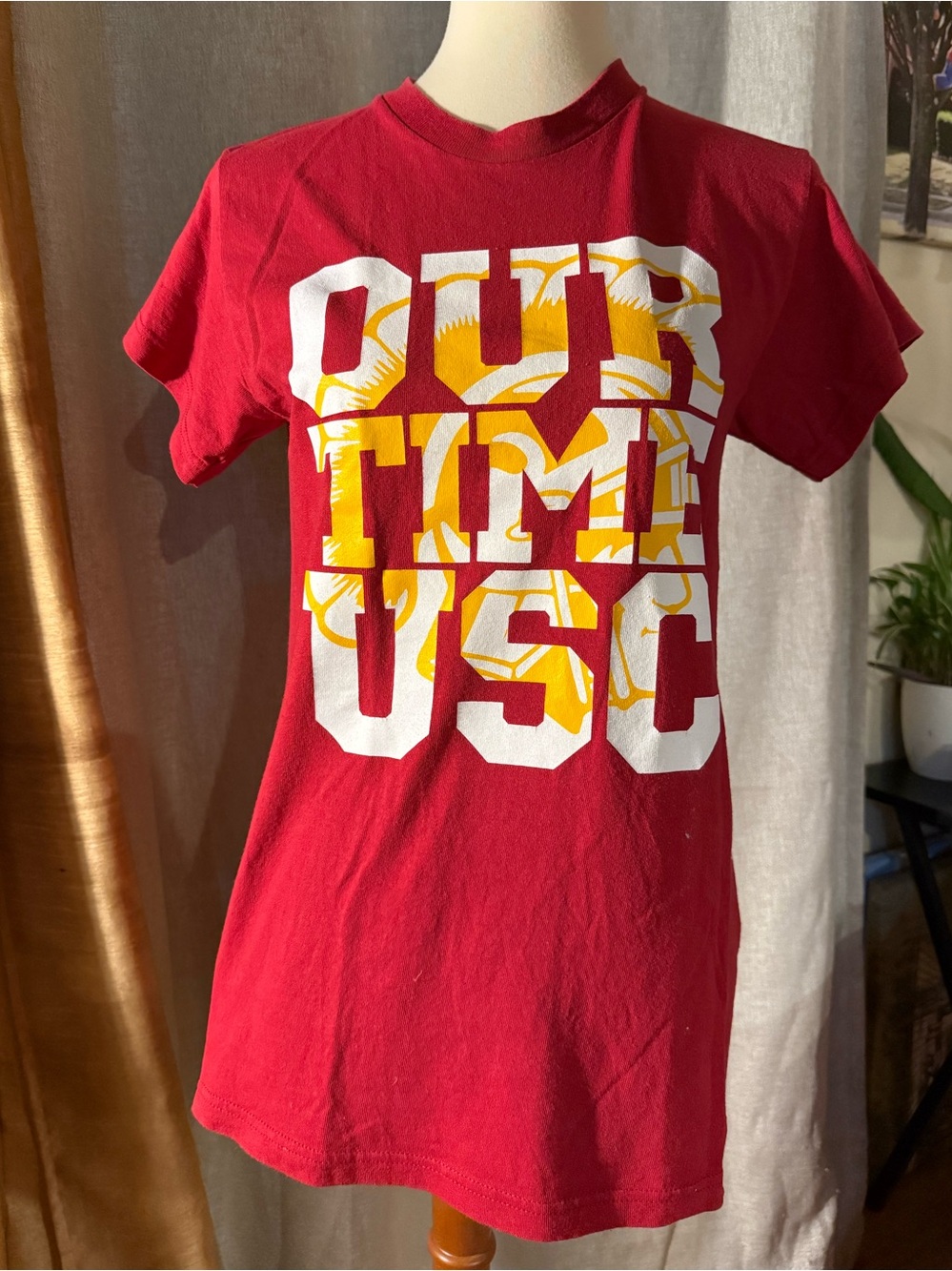 USC Red Graphic women’s Tee